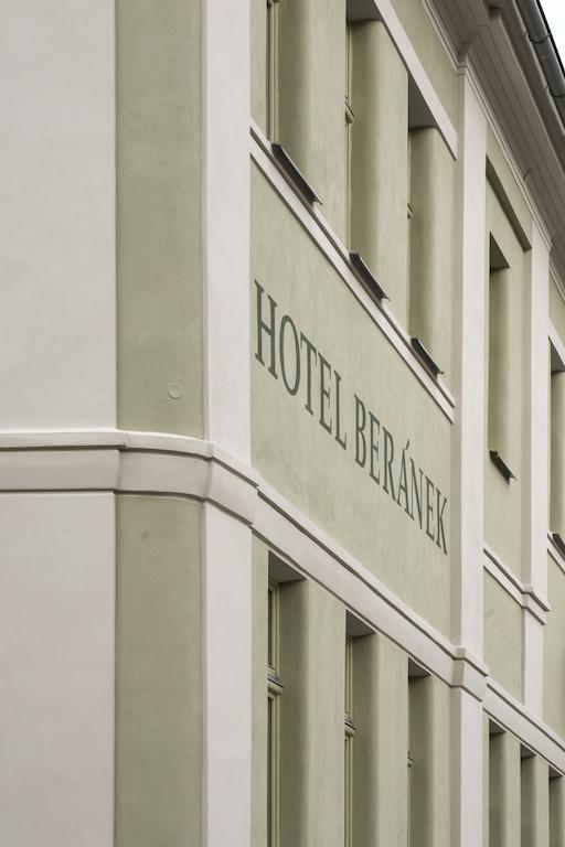 Hotel Beranek Blatná エクステリア 写真
